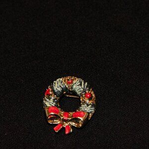Christmas Wreath Brooch